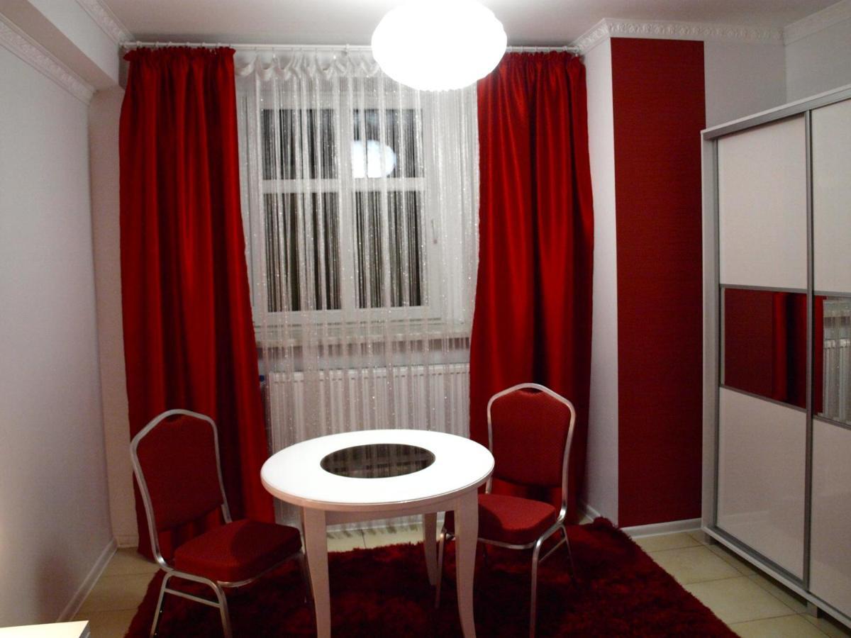 Palac Ogrodowa タルノフスキェ・グルィ 部屋 写真
